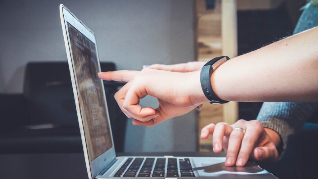 Inglés Técnico para Desarrolladores y Diseñadores: Guía 2026